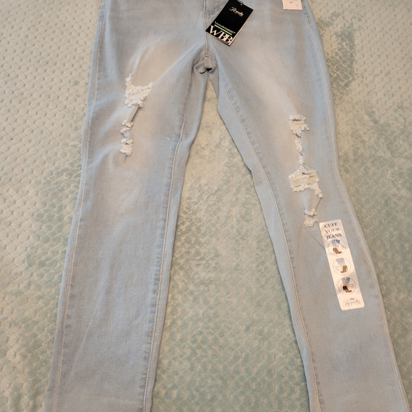 NWT-WBB Royalty For Me Women's Mid Rise Ankle Jeans-Size 14-NWT - Picture 4 of 15